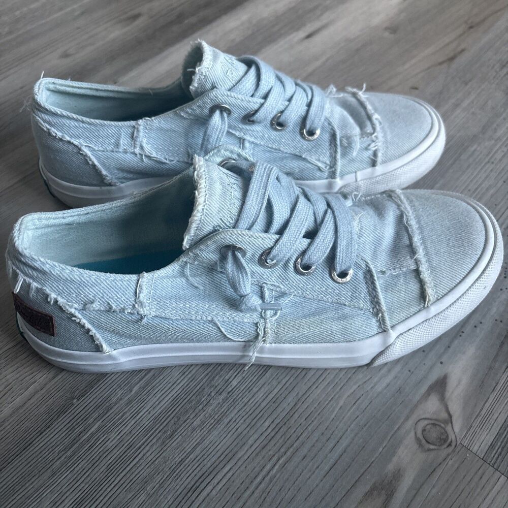 Blowfish Baby Blue Light Wash Denim Low Top No Tie Sneakers Size 7